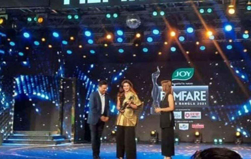 Jaya Ahsan Makes Hat-Trick in Filmfare Award